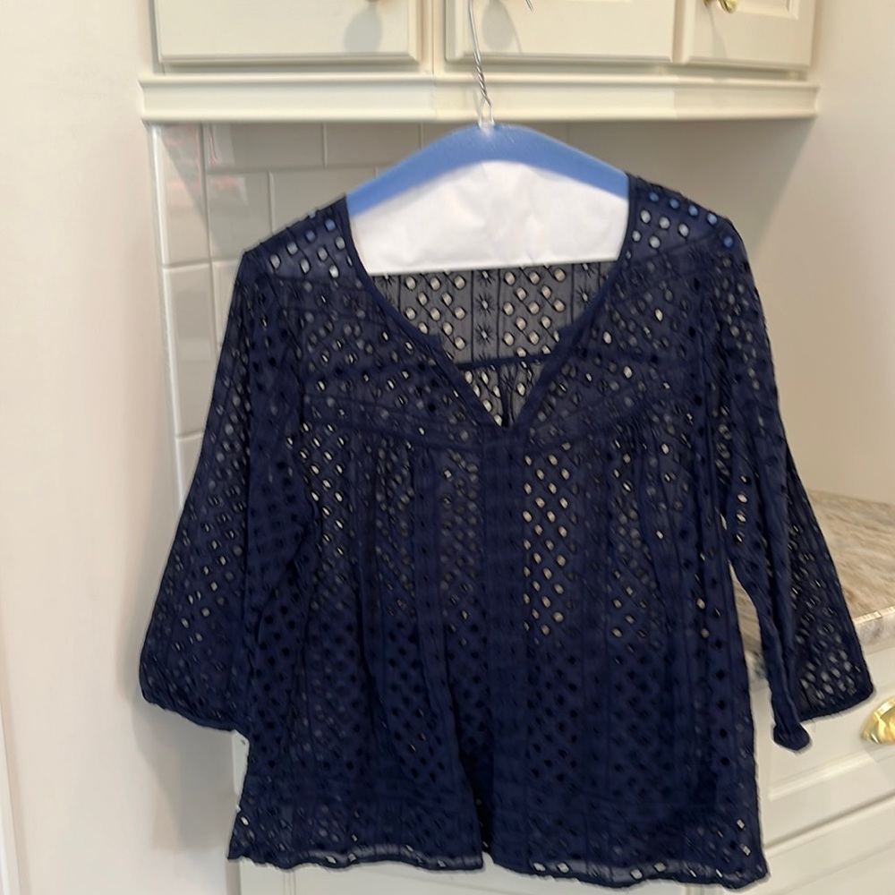 The best top ever - such fun with white shorts